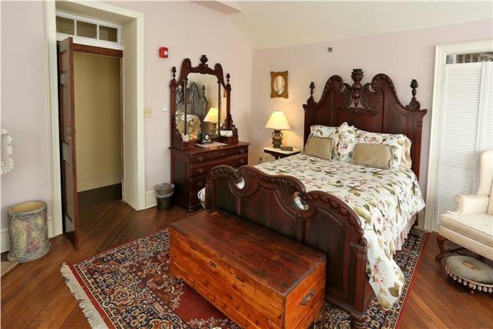 The Doctor'S Inn Cape May Court House Esterno foto